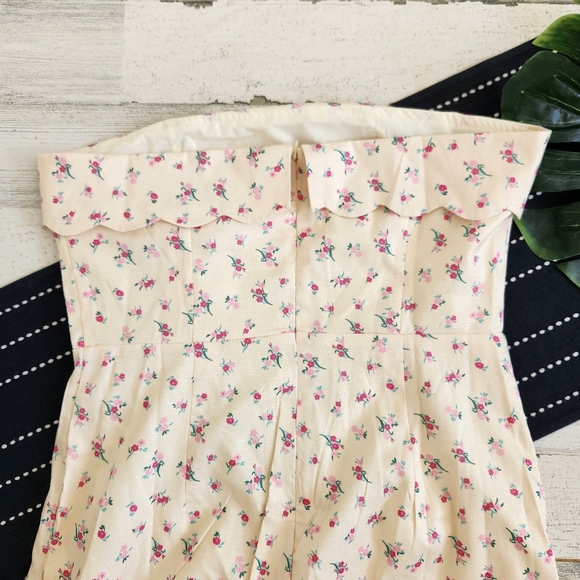 The Frolic Strapless Wide Leg Jumpsuit Scallop Hem In Vintage Floral NWT Size 8 - Picture 3 of 10